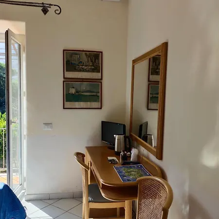 Relais Raffaele By Emilia Bed & Breakfast *
