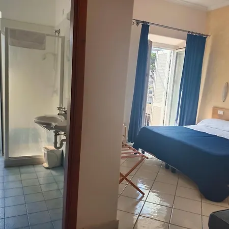 Relais Raffaele By Emilia Bed & Breakfast *